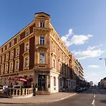 Ekono By Leva Strasser