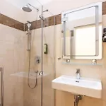 Ekono By Leva Strasser