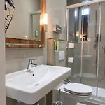 Готель Ekono By Leva Strasser