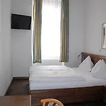 Ekono By Leva Strasser 3* Грац