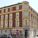 Ekono By Leva Strasser Грац