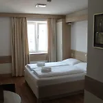 Ekono By Leva Strasser 3*