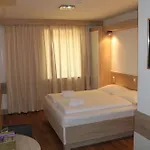 Ekono By Leva Strasser Готель Грац