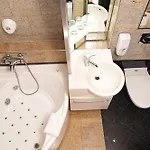 Ekono By Leva Strasser Готель 3*