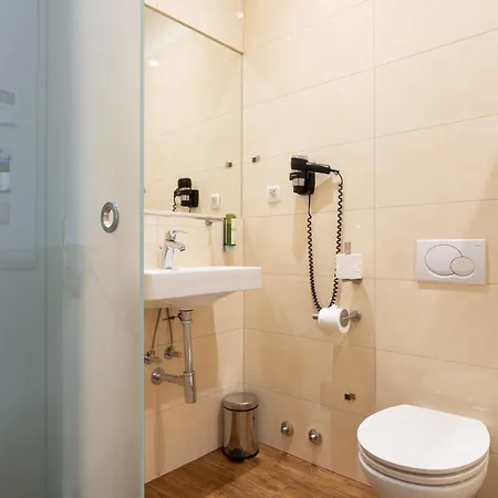 Ekono By Leva Strasser 3*