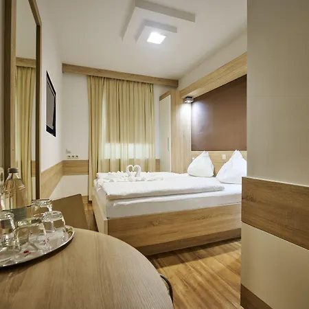 Ekono By Leva Strasser Hotel 3*