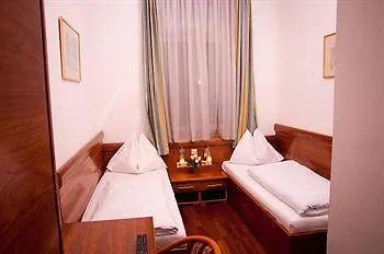 Western Strasser Hotel