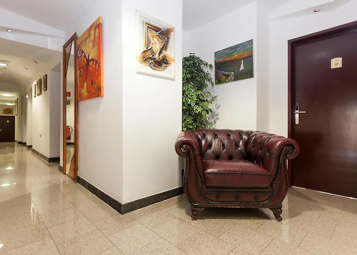 Ekono By Leva Strasser Hotel