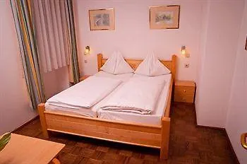 Ekono By Leva Strasser 3* Graz