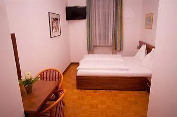 Ekono By Leva Strasser 호텔 3*