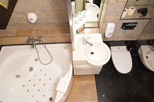 Ekono By Leva Strasser 호텔 3*