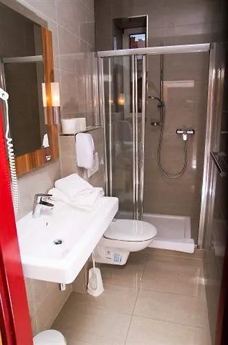 Ekono By Leva Strasser 3* 그라츠