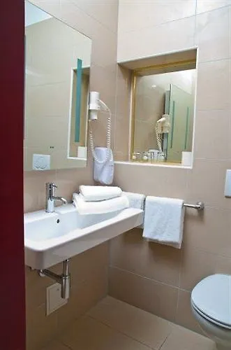 Ekono By Leva Strasser 호텔